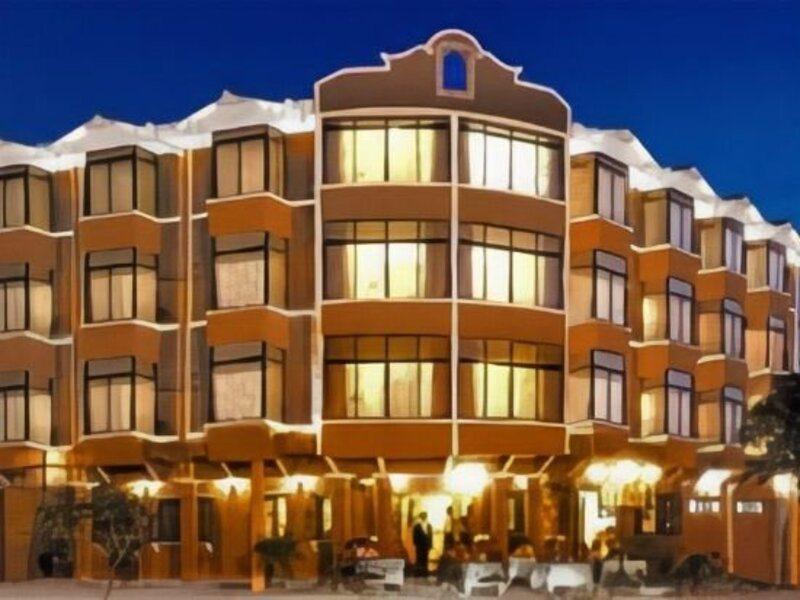 Hotel Puerta Del Rey Санта Крус де ла Сиера Екстериор снимка