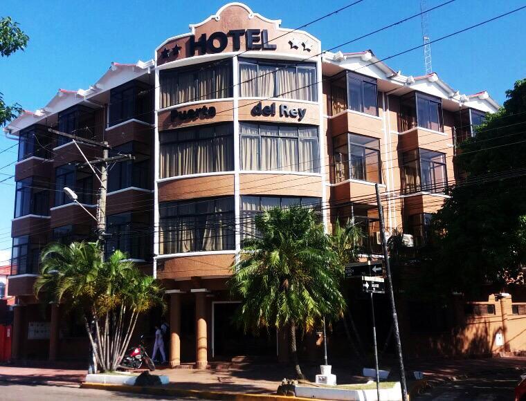 Hotel Puerta Del Rey Санта Крус де ла Сиера Екстериор снимка